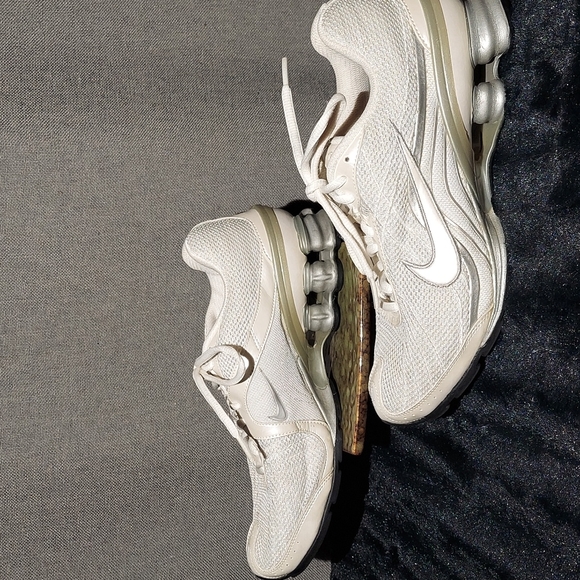 Nike Shox BRS 1000 white & silver ladies size 7.5 - Picture 2 of 8